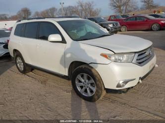 TOYOTA HIGHLANDER SE V6