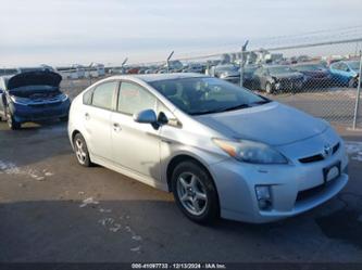 TOYOTA PRIUS V