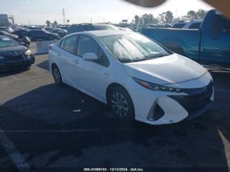 TOYOTA PRIUS PRIME LE