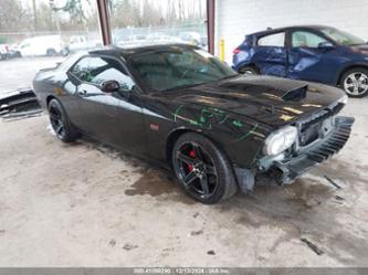 DODGE CHALLENGER SRT8 392