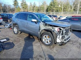 TOYOTA RAV4 HYBRID XLE