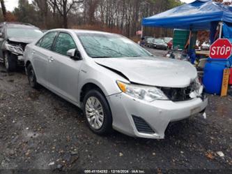 TOYOTA CAMRY HYBRID LE