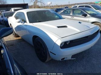 DODGE CHALLENGER SXT PLUS