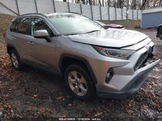 TOYOTA RAV4 HYBRID XLE