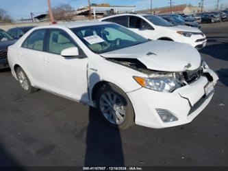 TOYOTA CAMRY HYBRID XLE