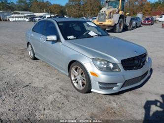 MERCEDES-BENZ C-CLASS LUXURY/SPORT