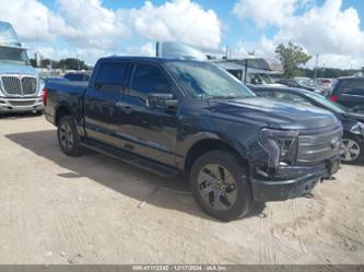 FORD F-150 LARIAT