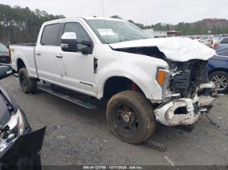 FORD F-250 PLATINUM