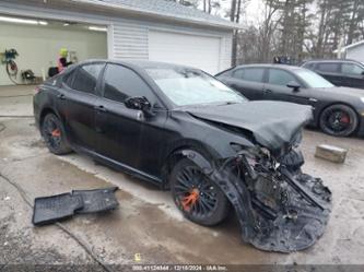 TOYOTA CAMRY SE NIGHTSHADE SPECIAL AWD