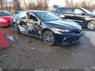 TOYOTA CAMRY SE