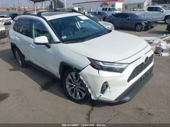 TOYOTA RAV4 XLE PREMIUM