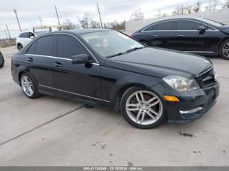 MERCEDES-BENZ C-CLASS LUXURY/SPORT