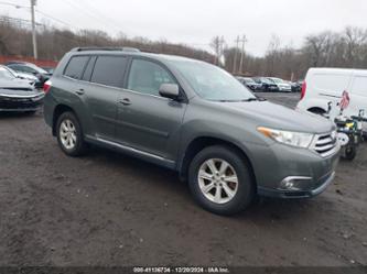 TOYOTA HIGHLANDER BASE PLUS V6