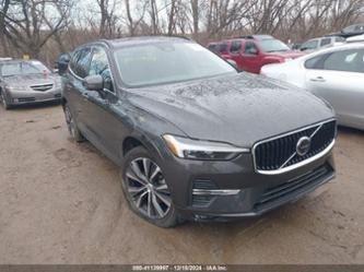 VOLVO XC60 B5 MOMENTUM