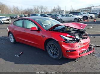 TESLA MODEL 3 REAR-WHEEL DRIVE