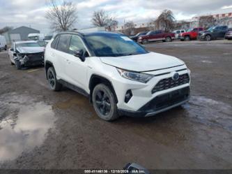 TOYOTA RAV4 HYBRID XSE