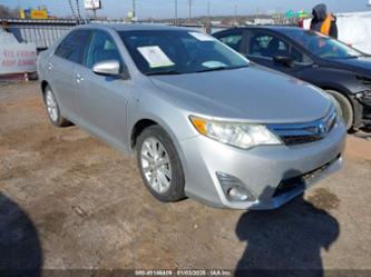 TOYOTA CAMRY HYBRID XLE