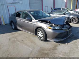 TOYOTA CAMRY HYBRID LE HYBRID