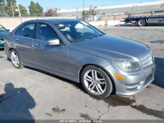 MERCEDES-BENZ C-CLASS LUXURY/SPORT