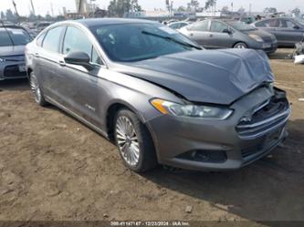 FORD FUSION HYBRID TITANIUM