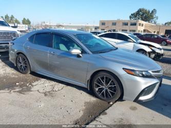 TOYOTA CAMRY HYBRID SE