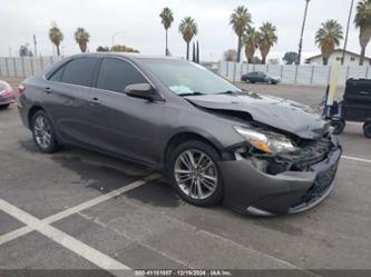 TOYOTA CAMRY SE