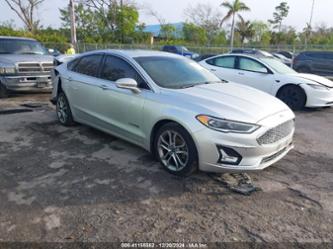 FORD FUSION HYBRID TITANIUM