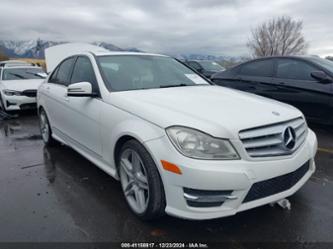 MERCEDES-BENZ C-CLASS LUXURY/SPORT