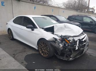 TOYOTA CAMRY SE NIGHTSHADE EDITION