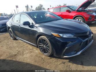 TOYOTA CAMRY HYBRID XSE