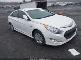 HYUNDAI SONATA HYBRID