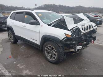 JEEP CHEROKEE TRAILHAWK 4X4