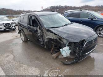 MITSUBISHI OUTLANDER SE