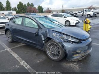 TESLA MODEL 3 LONG RANGE DUAL MOTOR ALL-WHEEL DRIVE