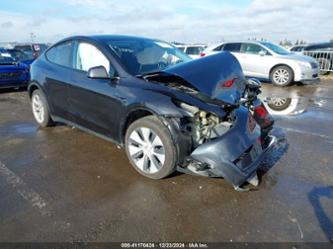 TESLA MODEL Y LONG RANGE DUAL MOTOR ALL-WHEEL DRIVE/RWD