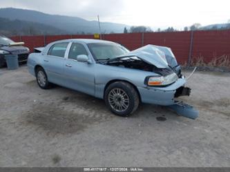 LINCOLN TOWN CAR SIGNATURE LIMITED