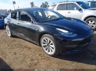 TESLA MODEL 3 REAR-WHEEL DRIVE