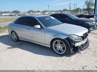 MERCEDES-BENZ C-CLASS LUXURY/SPORT