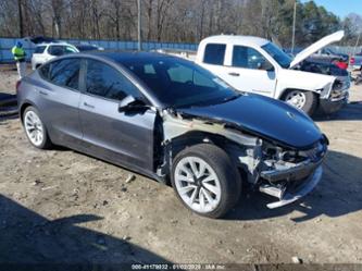 TESLA MODEL 3 REAR-WHEEL DRIVE