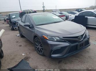 TOYOTA CAMRY SE