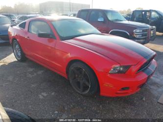 FORD MUSTANG V6