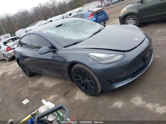 TESLA MODEL 3 REAR-WHEEL DRIVE