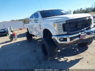 FORD F-250 LARIAT