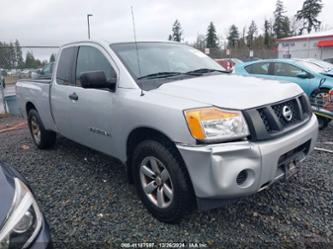 NISSAN TITAN S