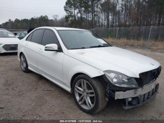 MERCEDES-BENZ C-CLASS LUXURY/SPORT