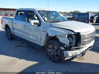 FORD F-150 LARIAT