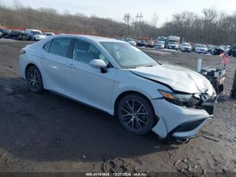 TOYOTA CAMRY SE AWD