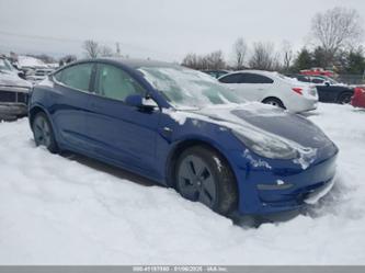 TESLA MODEL 3 REAR-WHEEL DRIVE