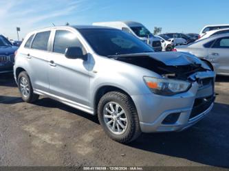 MITSUBISHI OUTLANDER SPORT ES