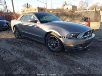 FORD MUSTANG V6 PREMIUM